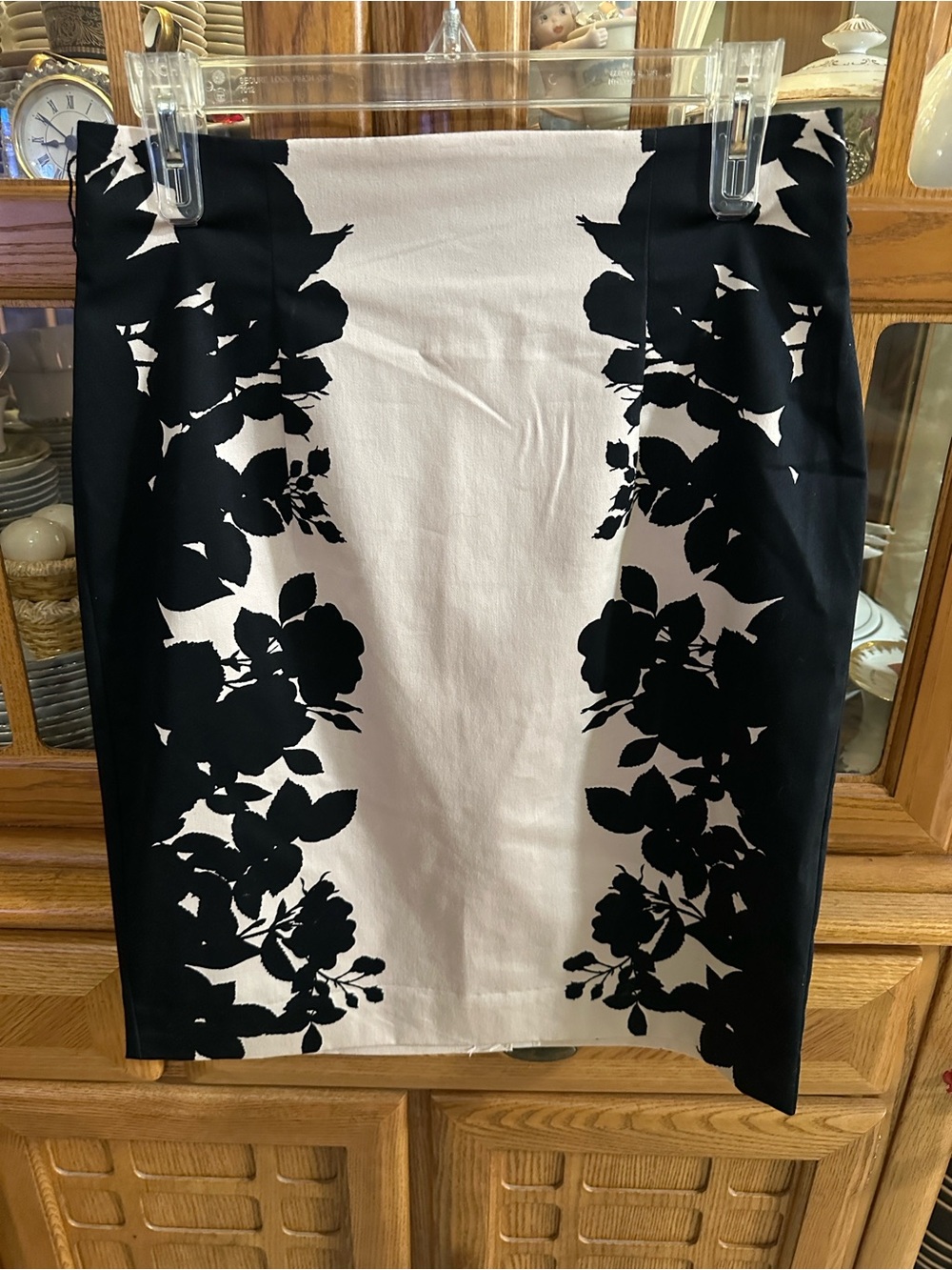 Worthington Black and White Floral Pencil Skirt